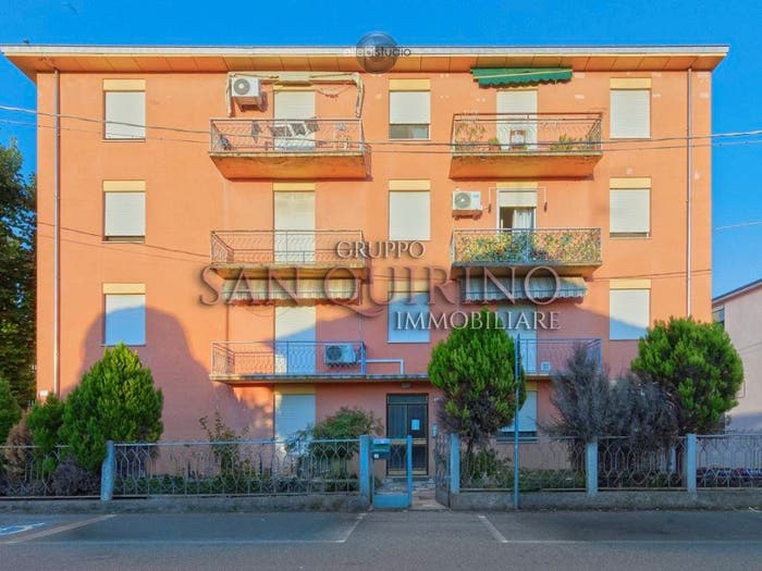 Appartamento quadrilocale in vendita in VIA ZIBORDI, Centro, Guastalla