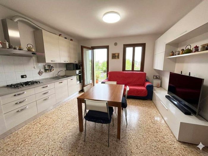 Appartamento trilocale in vendita in Via Toscana, Crespano Del Grappa, Pieve del Grappa