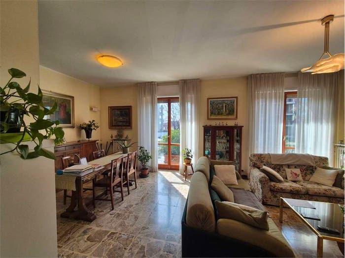 Appartamento trilocale in vendita in Via Vergani, Centro, Cantù