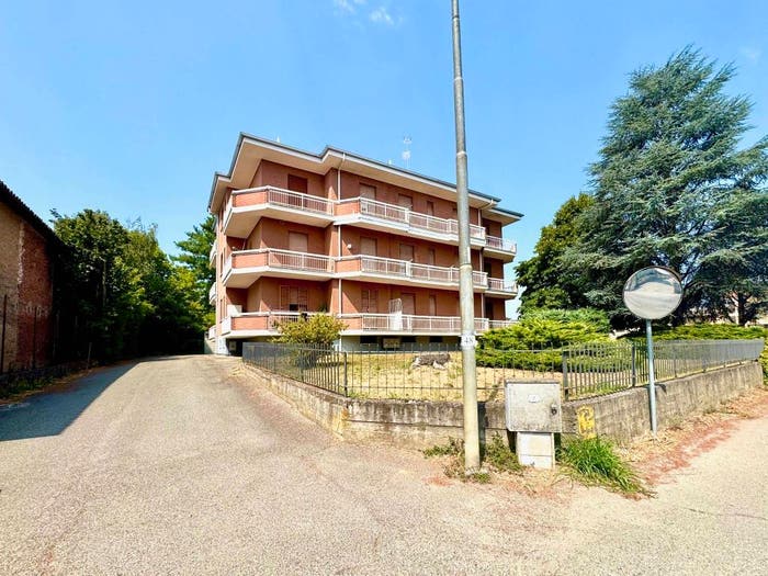 Appartamento quadrilocale in vendita in Via Martiri della Libertà, Incisa Scapaccino