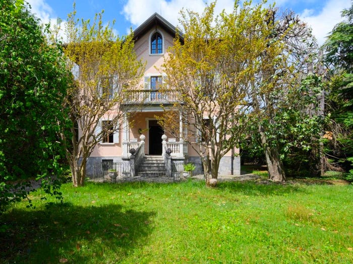 Casa con 6 locali in vendita in Via Monte Rosa, Centro, Invorio