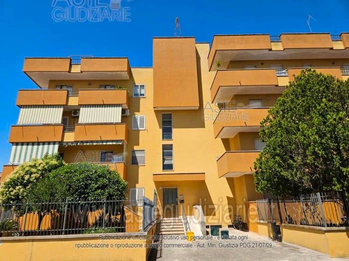 Appartamento quadrilocale in vendita in Piazza A Pellizzari, Maglie