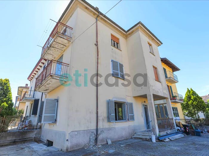Casa quadrilocale in vendita in Via E Carella Pianello Val Tidone, Centro, Pianello Val Tidone
