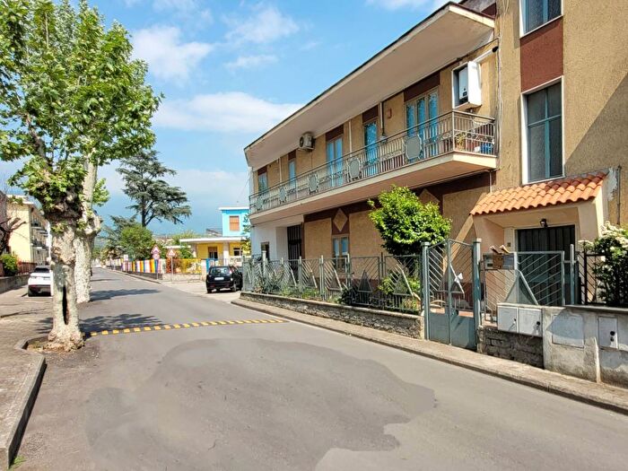 Casa con 6 locali in vendita in Via Roccarainola, Cicciano