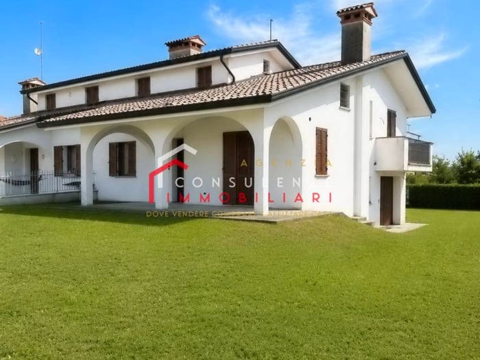 Casa quadrilocale in vendita in Via Santandrà, Ponzano, Ponzano Veneto