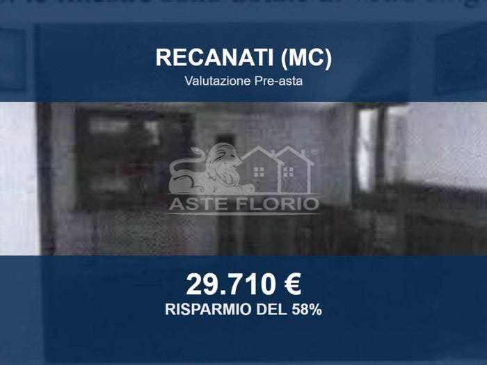 Appartamento quadrilocale in vendita in Via Le Grazie B, Centro, Recanati