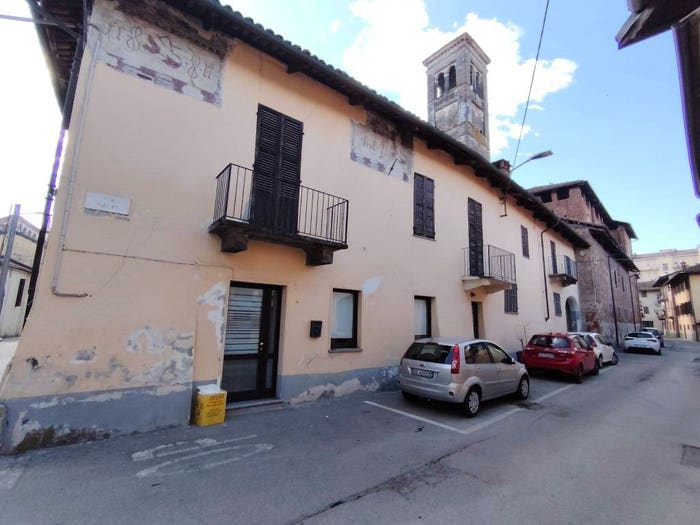 Appartamento con 6 locali in vendita in Via Viberti, Centro, Cavallermaggiore