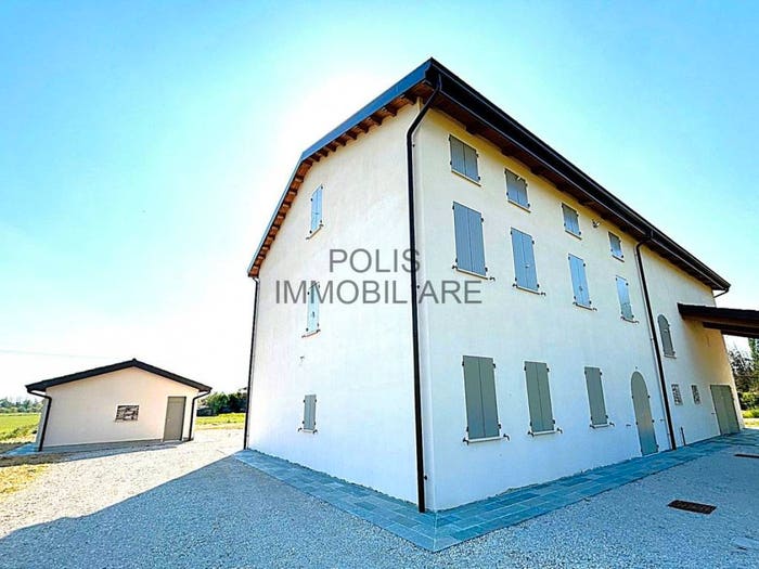 Casa con 6 locali in vendita in Centro Storico, Carpi