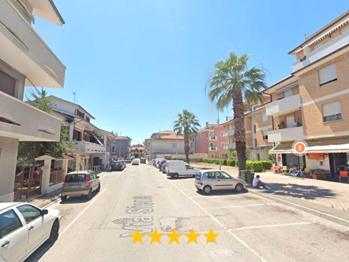 Appartamento con 5 locali in vendita in Via SIENA, Centro, Porto Sant'Elpidio