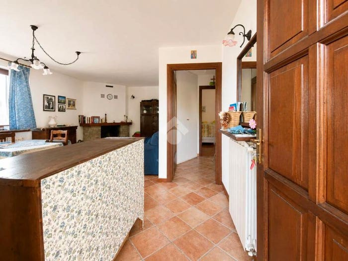 Appartamento con 6 locali in vendita in Localita ' pelada, Bema