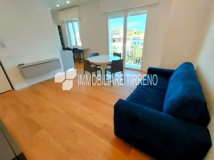 Appartamento trilocale in vendita in Via G Verdi, Ronchi Poveromo, Massa