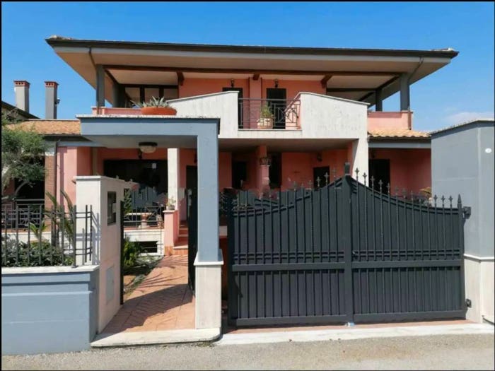 Casa con 5 locali in vendita in Strada Foce Verde, Borgo Sabotino, Latina