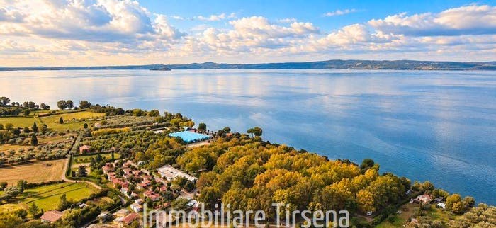 Casa quadrilocale in vendita in Bolsena