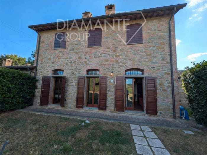 Appartamento trilocale in vendita in Panicale