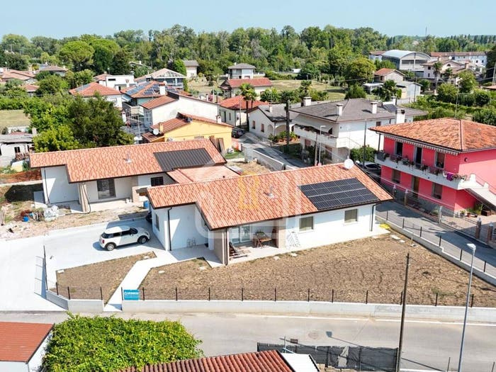 Casa con 6 locali in vendita in Via Chino Ermacora Pescarola, Precenicco