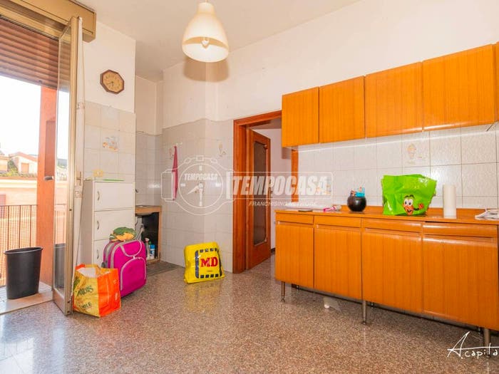 Appartamento quadrilocale in vendita in Via Carlo Zucchi, Sacca Stazione, Modena
