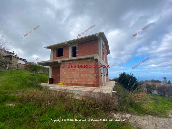 Casa trilocale in vendita in Contrada Maina, Cresta, Naso