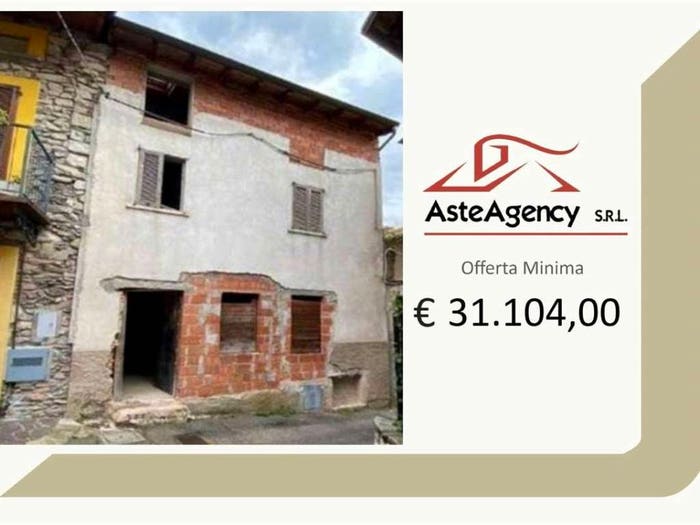 Appartamento con 5 locali in vendita in Via Guglielmo Marconi, Besano