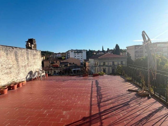 Casa con 6 locali in vendita in Centro, Poggibonsi