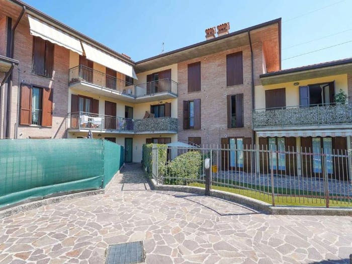 Appartamento trilocale in vendita in via Leonardo Da Vinci, Centro, Pontida