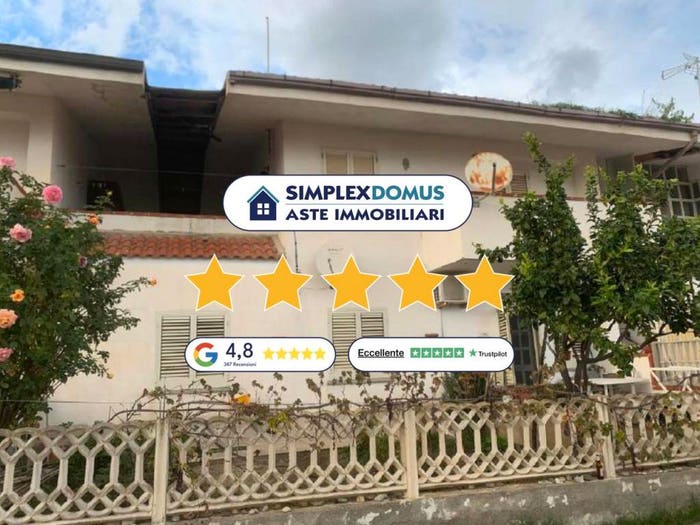 Appartamento trilocale in vendita in Contrada Pipedo, Riace