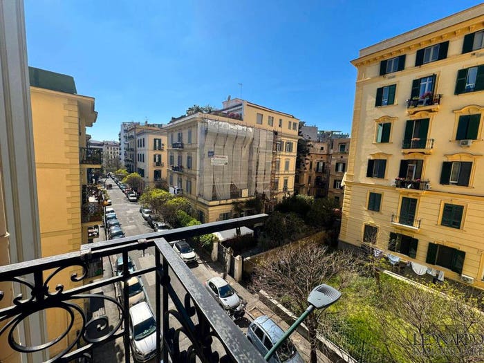 Appartamento con 5 locali in vendita in Via Tito Angelini, Vomero, Napoli