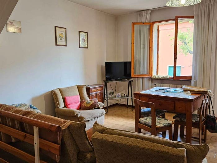 Casa con 5 locali in vendita in Centinarola, Fano