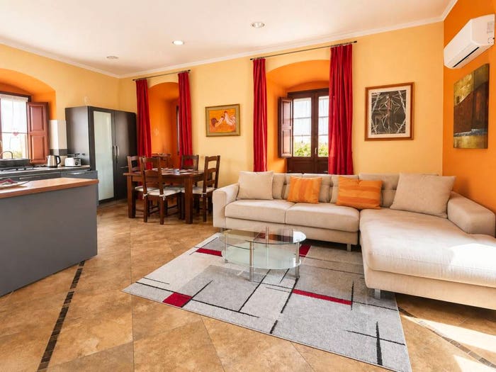Appartamento trilocale in vendita in Piazza Costituzione, Centro, Bosa