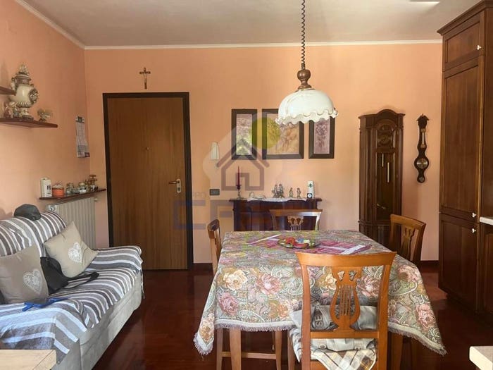 Appartamento trilocale in vendita in Via Largo Ostiano, Persichello, Persico Dosimo