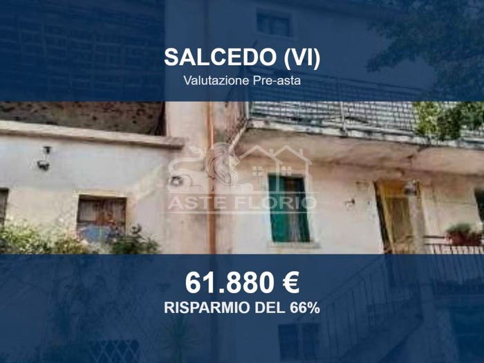 Casa bilocale in vendita in Via Ronzani, Centro, Salcedo