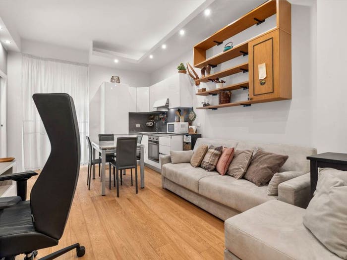 Appartamento trilocale in vendita in Viale Monte Nero, Porta Romana Medaglie d'Oro, Milano