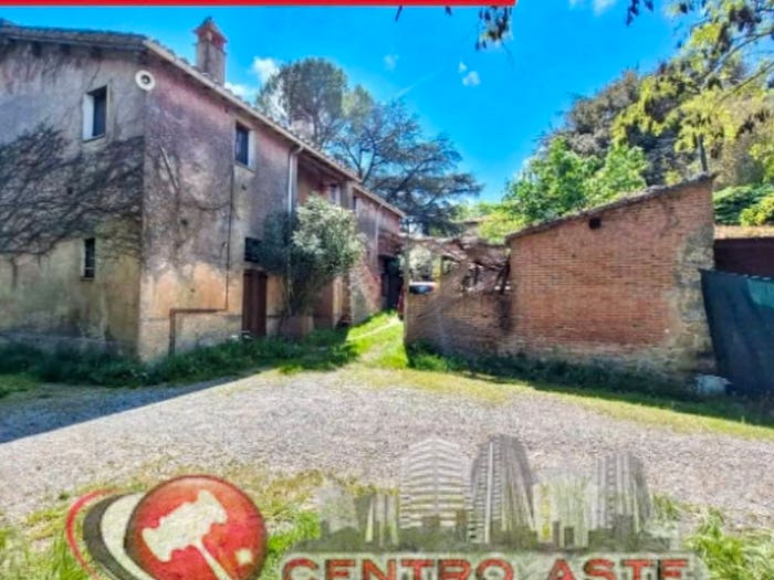 Casa con 6 locali in vendita in Strada Ponte d'Oddi Perugia PG Italia, San Marco Oliveto, Perugia