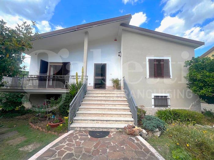 Casa con 6 locali in vendita in Viale Europa, Campopino, Sesto Campano