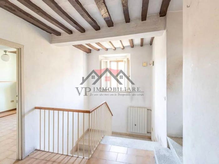 Appartamento quadrilocale in vendita in Via Castello, Pomarance