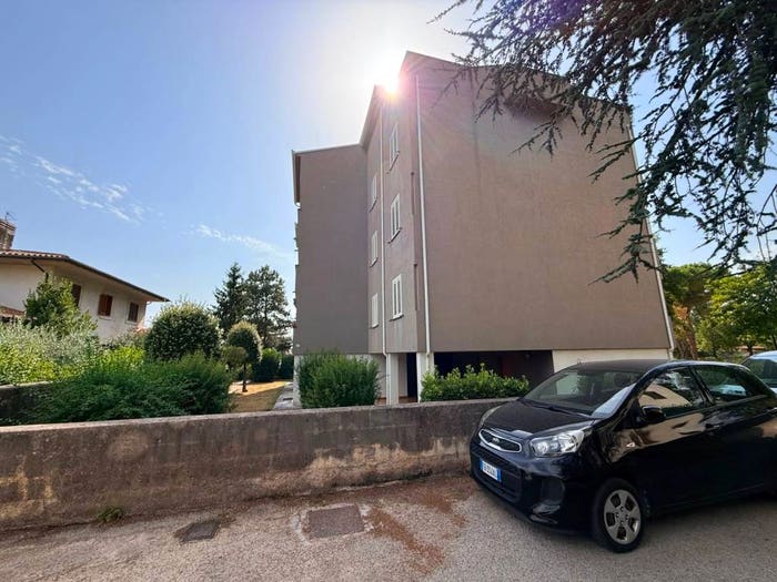 Appartamento quadrilocale in vendita in Via Siena, Viale Roma, Foligno