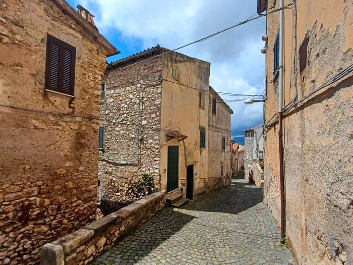 Case in Vendita e in Affitto - 3