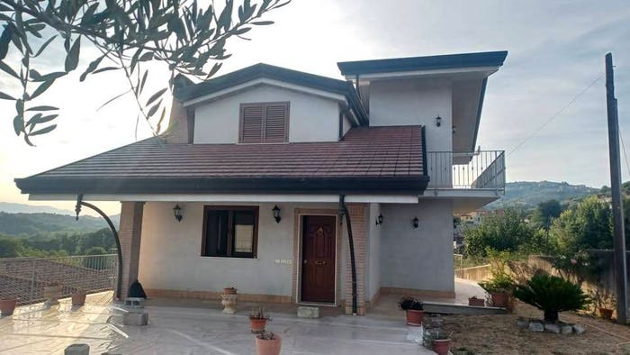 Casa con 6 locali in vendita in Via Fontana di Marco, Boville Ernica