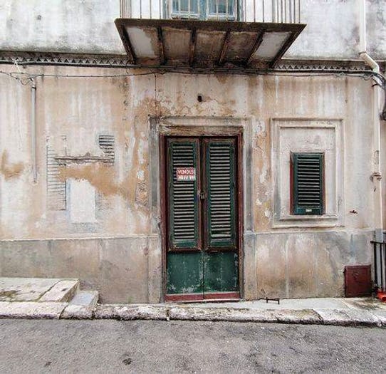 Appartamento trilocale in vendita in Via Nicolo Genovese, Montelepre