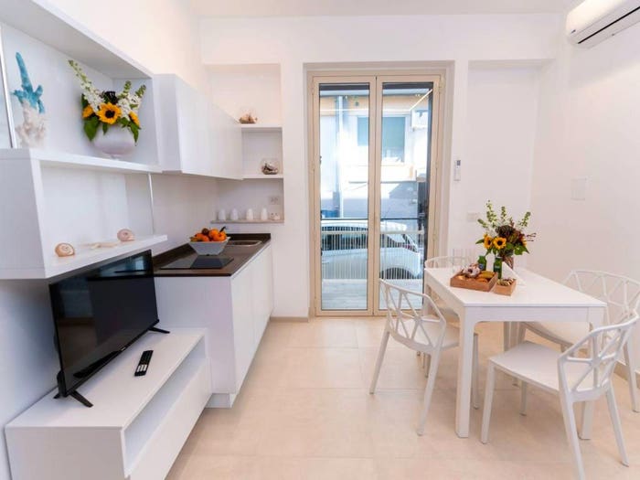 Appartamento bilocale in vendita in Via Lungomare Dei Ciclopi, Aci Trezza, Aci Castello