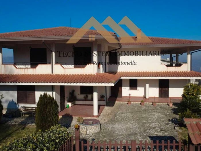 Casa con 6 locali in vendita in Via San Nicola La Porta, Torrecuso
