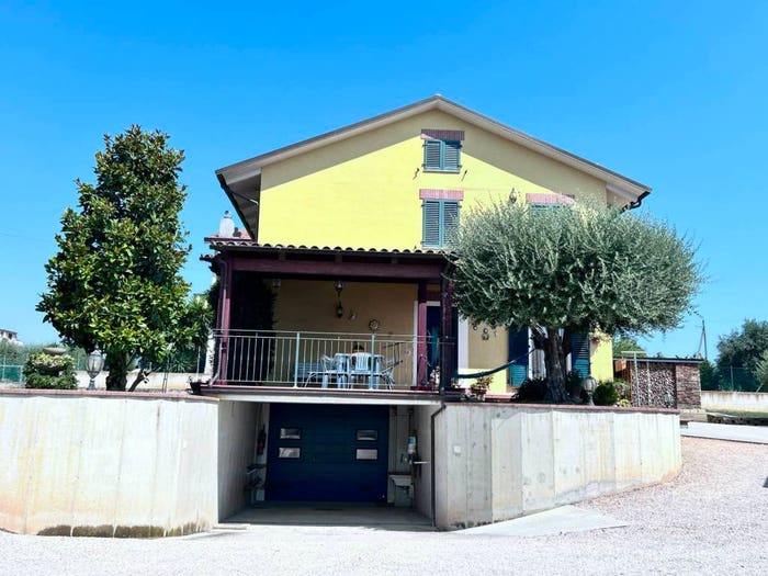 Casa con 6 locali in vendita in Contrada Piana Chienti, Santa Maria Apparente Zona Industriale, Civitanova Marche