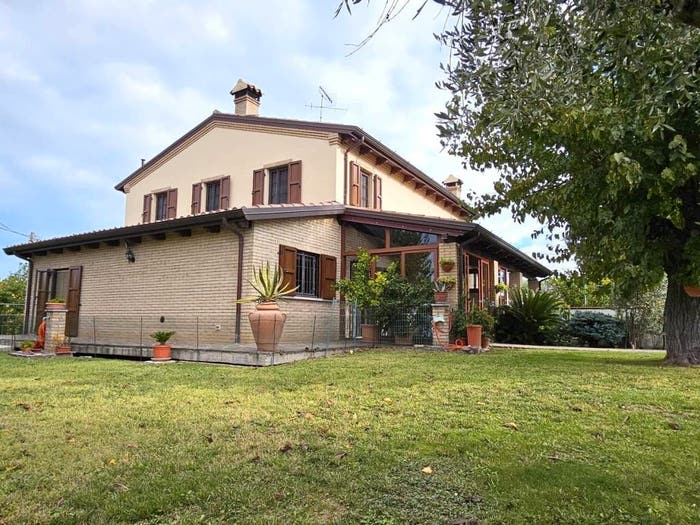 Casa quadrilocale in vendita in Via Carestia, Mondolfo
