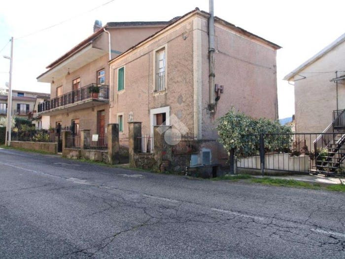 Appartamento trilocale in vendita in Via Mirtense, Monte Santa Maria, Poggio Nativo