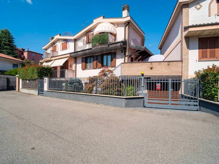 Casa trilocale in vendita in via Puecher, Centro, Nerviano