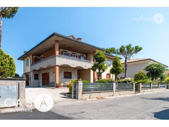 Casa con 6 locali in vendita in Via Orsa Maggiore, Villamarina Monte, Cesenatico