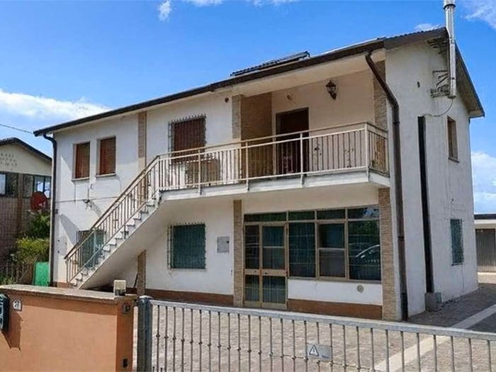 Casa con 6 locali in vendita in Strada Jolanda Bonaglia, Jolanda di Savoia