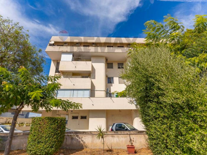 Appartamento bilocale in vendita in Via Cesare Battisti, Solito Corvisea, Taranto