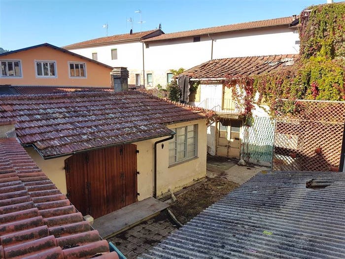 Casa con 6 locali in vendita in Camaiore Paese, Camaiore