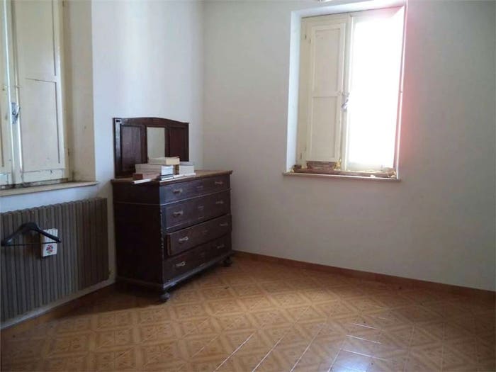 Casa con 6 locali in vendita in Monte Vidon Combatte