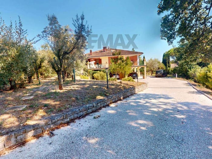 Casa con 6 locali in vendita in Via Del Nibbio, Madonna Alta Prepo, Perugia